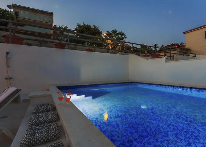 Appartement Seaside With A Swimming Pool Rastici, Ciovo - 17889 Trogir