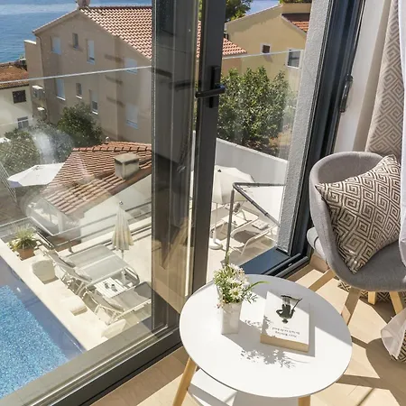 Appartement Seaside With A Swimming Pool Rastici, Ciovo - 17889