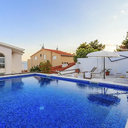 Apartman Seaside With A Swimming Pool Rastici, Ciovo - 17889 Trogir